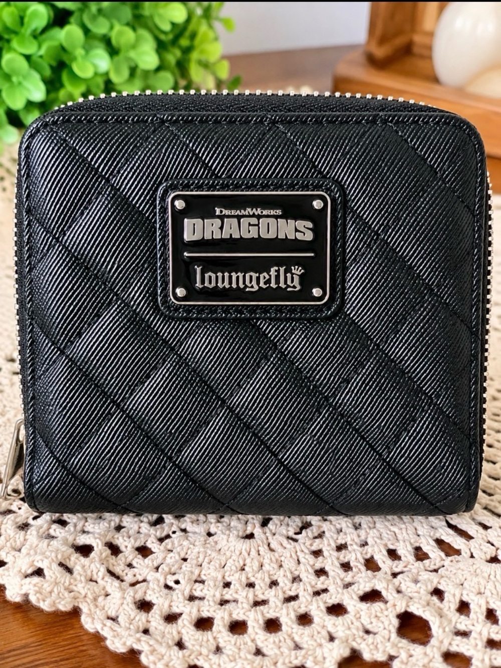 Loungefly DreamWorks Dragons Toothless Black Embossed Zip Wallet Stars